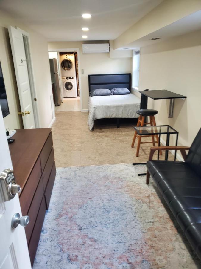 Sts - Single Traveler Studio -Black Door Washington Exterior photo